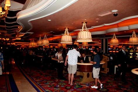 ���-�����